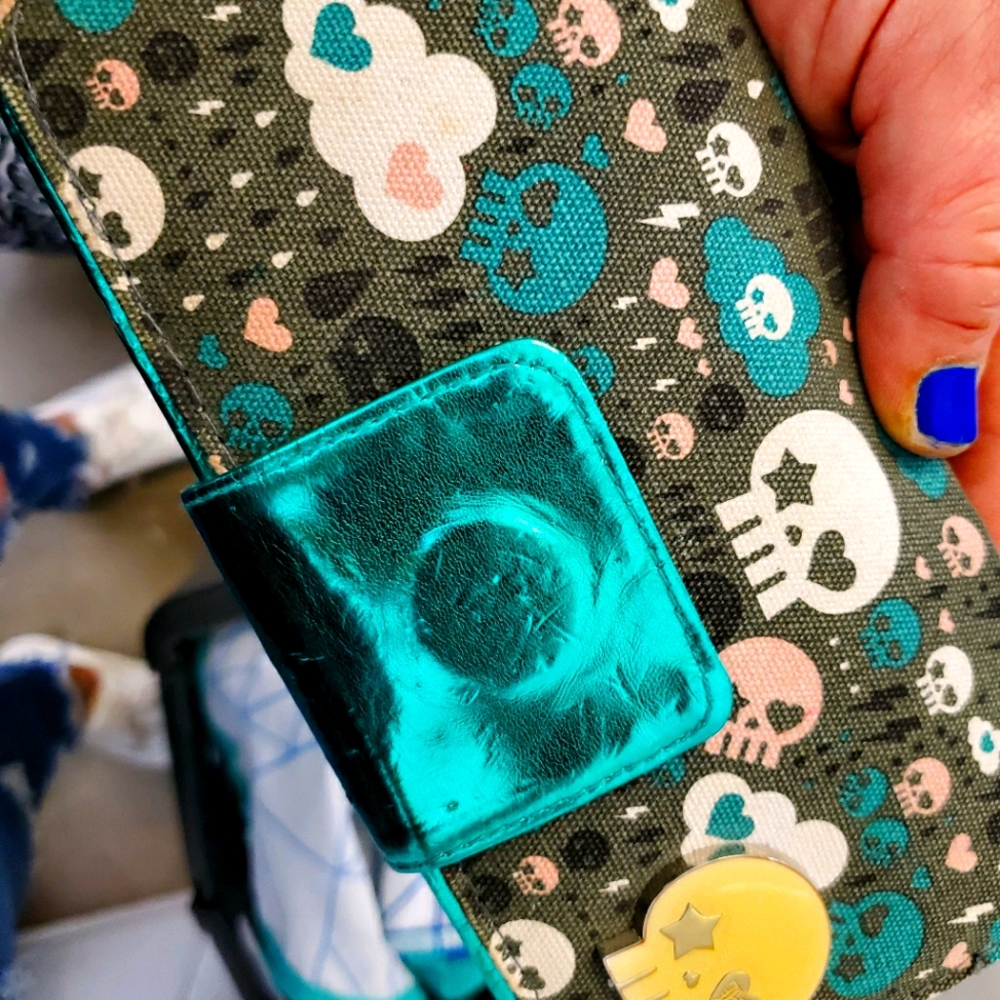 Loungefly skull wallet